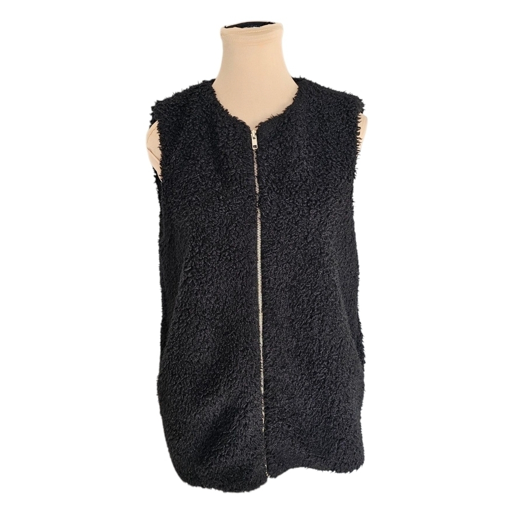 Aritzia Wilfred Black Sleeveless Faux Sherpa Fuzzy Vest Sz S